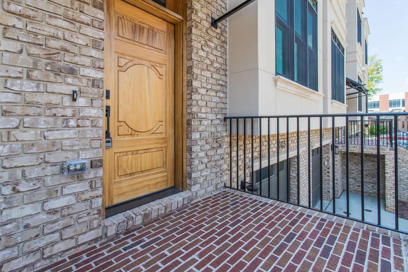 2121 Oberlin Village Dr #105, Raleigh, NC 27605