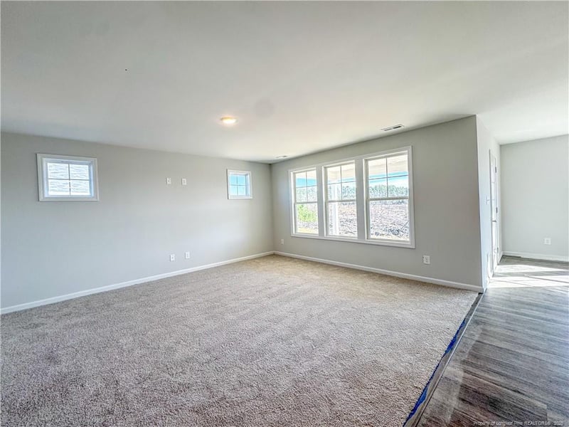2121 Purebred Cir, Hope Mills, NC 28348
