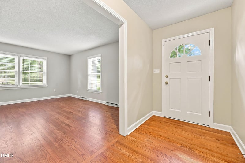 2121 Shoreline Dr, Sanford, NC 27330