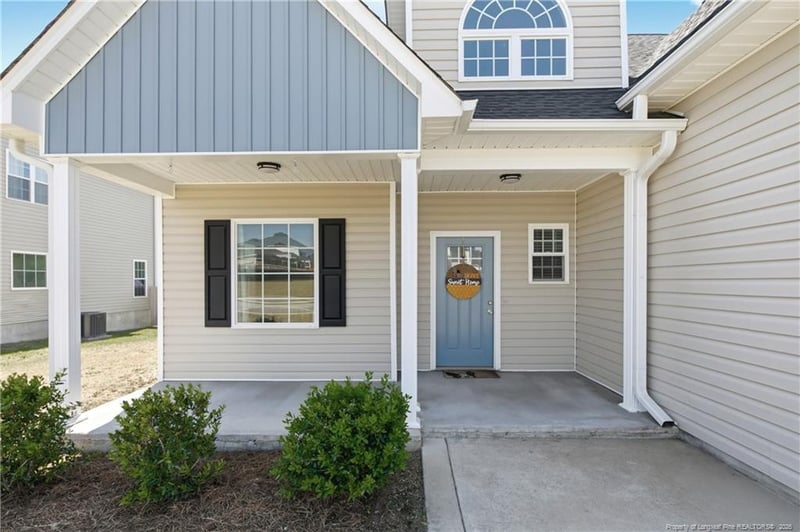 2121 Stonewash Dr, Fayetteville, NC 28306