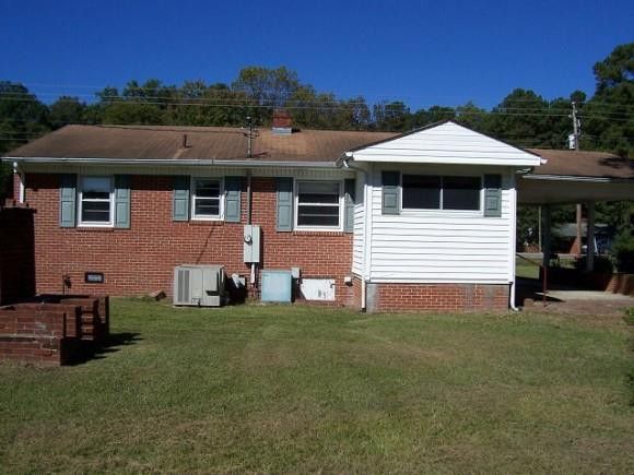 2121 Tramway Rd, Sanford, NC 27330