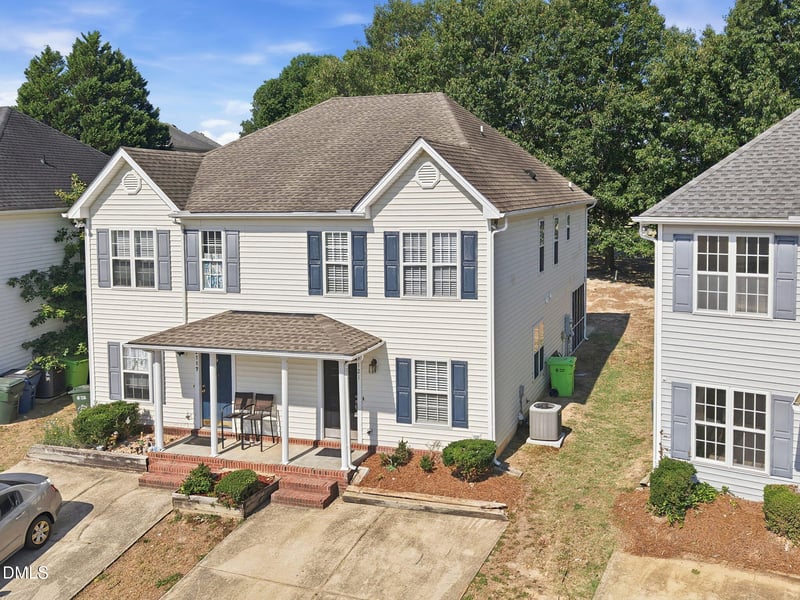 2121 Ventana Ln, Raleigh, NC 27604