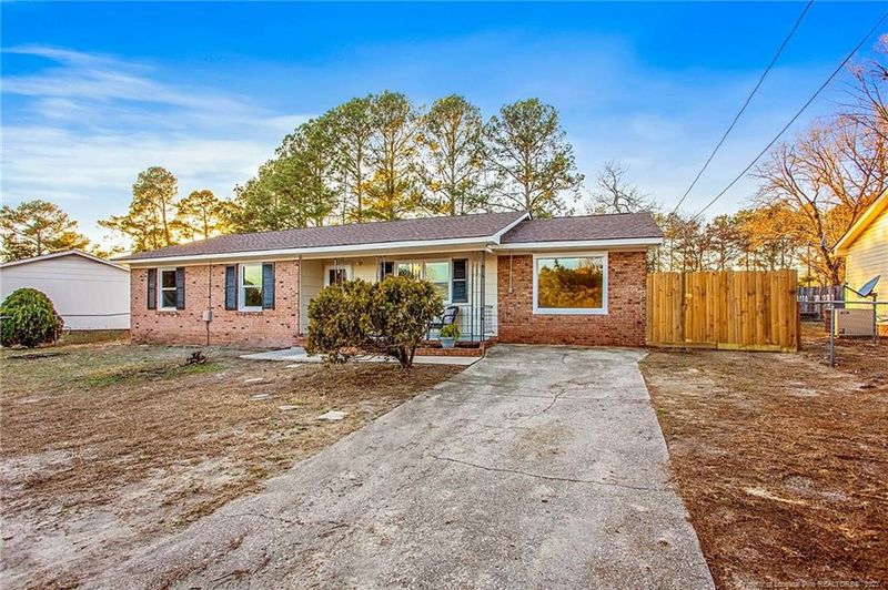 2122 Appleton Ct, Fayetteville, NC 28306