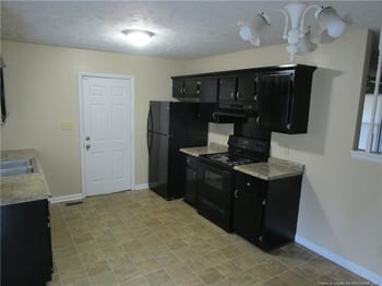 2122 Constitution Dr, Fayetteville, NC 28301