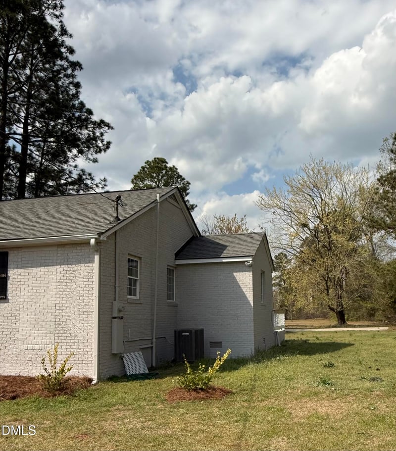 2122 Godwin Lake Rd, Benson, NC 27504