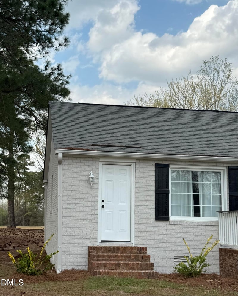 2122 Godwin Lake Rd, Benson, NC 27504