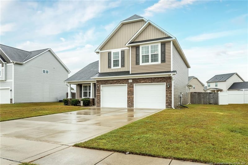 2122 Stafford Dr, Fayetteville, NC 28314