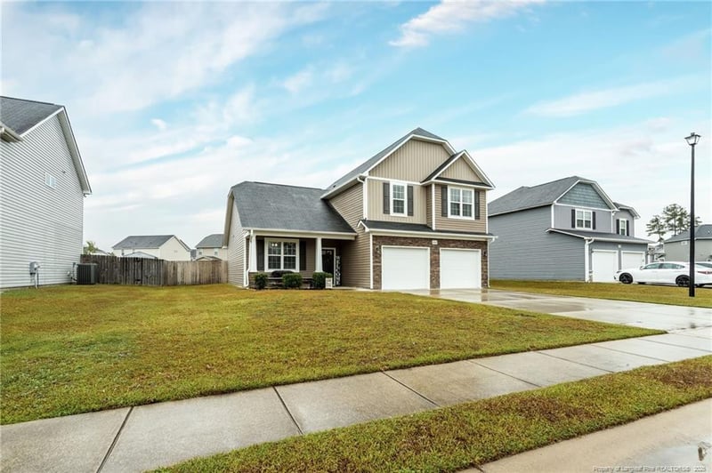 2122 Stafford Dr, Fayetteville, NC 28314