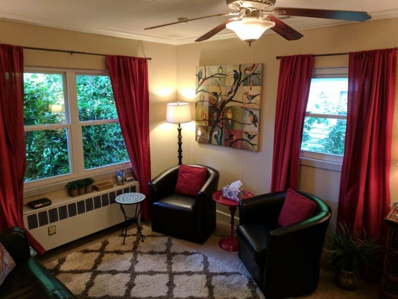 212214 N Marshall St, Graham, NC 27253