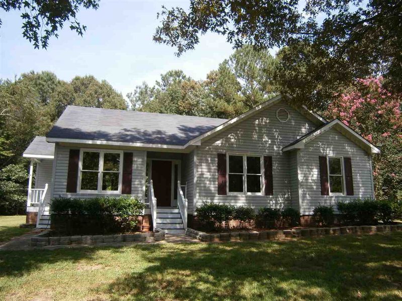 2123 Canterbury Rd, Clayton, NC 27520