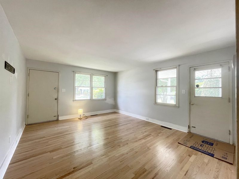 2123 Watkins St, Raleigh, NC 27604