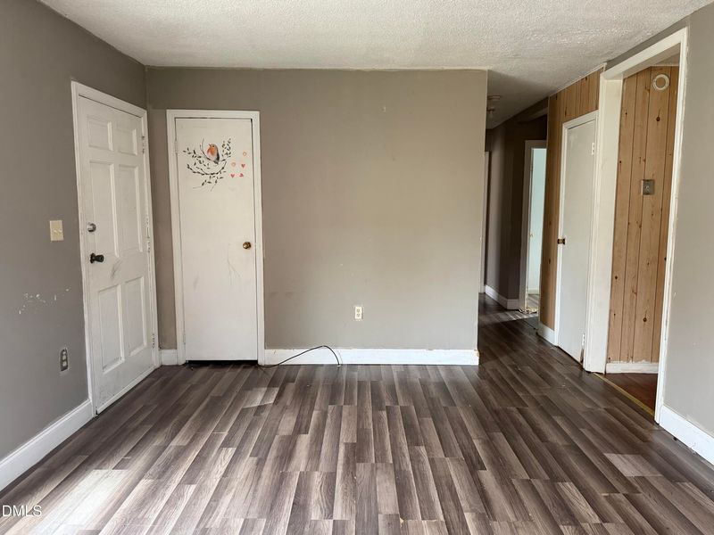 2123 Wiggins St, Burlington, NC 27215