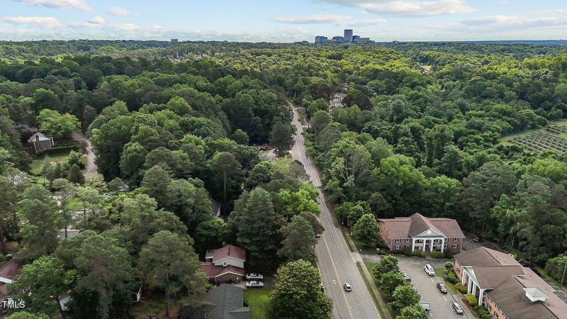 2124 N Hills Dr, Raleigh, NC 27612
