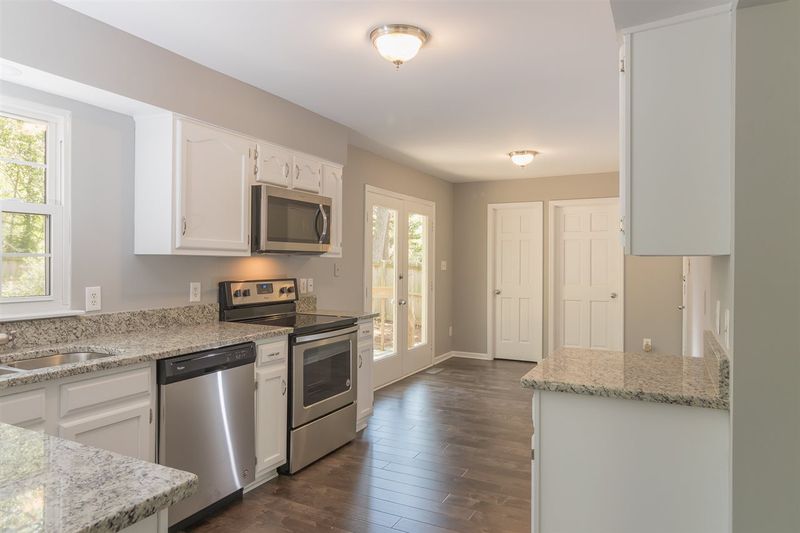 2124 Treverton Pl, Raleigh, NC 27604