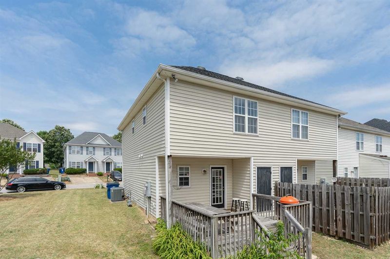 2124 Ventana Ln, Raleigh, NC 27604