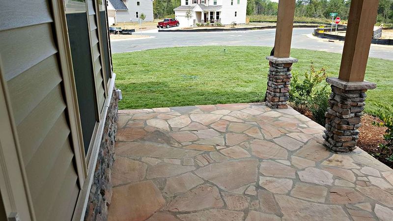 2125 Aramanche Dr, Burlington, NC 27215