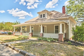 2125 Chapel Hill Rd, Durham, NC 27707