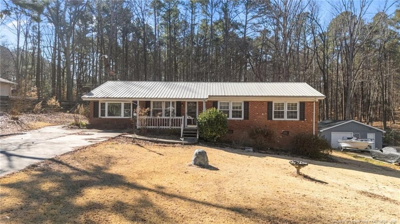 2125 Eveton Ln, Sanford, NC 27330