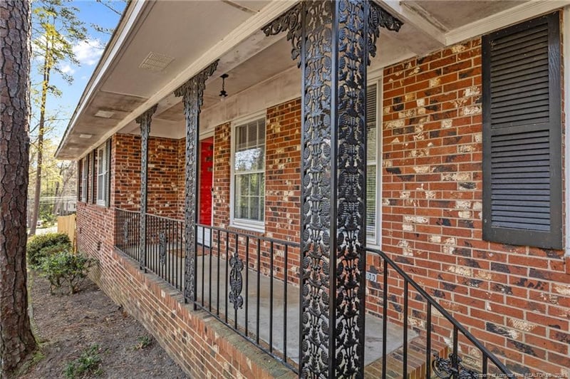 2125 Forest Hills Dr, Fayetteville, NC 28303