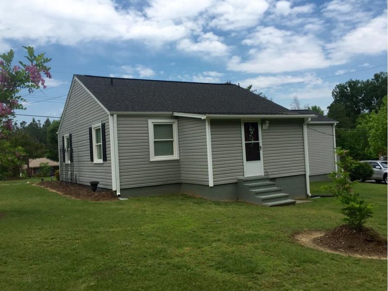 2125 Lower Hopedale Rd, Burlington, NC 27217