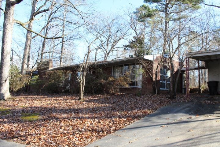2126 S Ashland Dr, Burlington, NC 27217