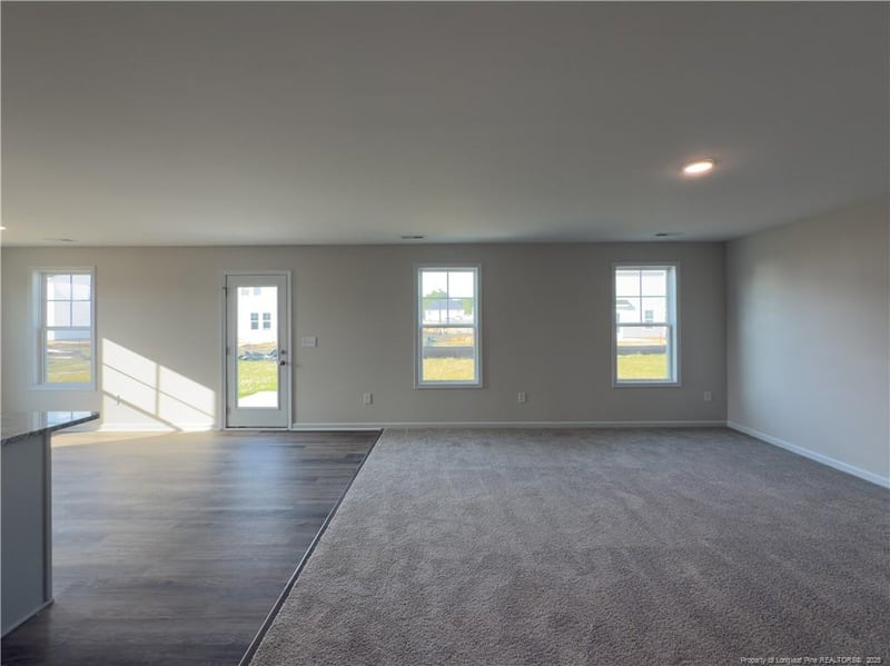 2126 Purebred Cir, Hope Mills, NC 28348