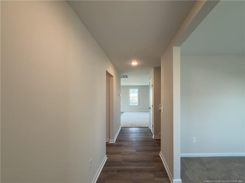 2126 Purebred Cir, Hope Mills, NC 28348