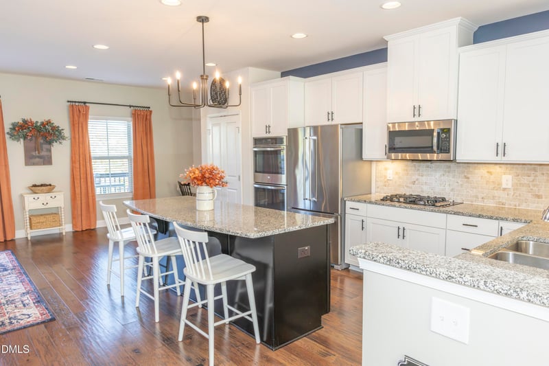 2126 Whitesmith Dr, Apex, NC 27502