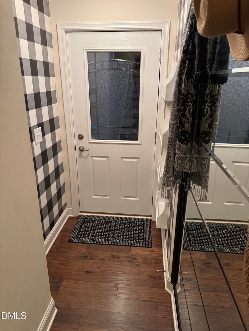 2126 Whitesmith Dr, Apex, NC 27502