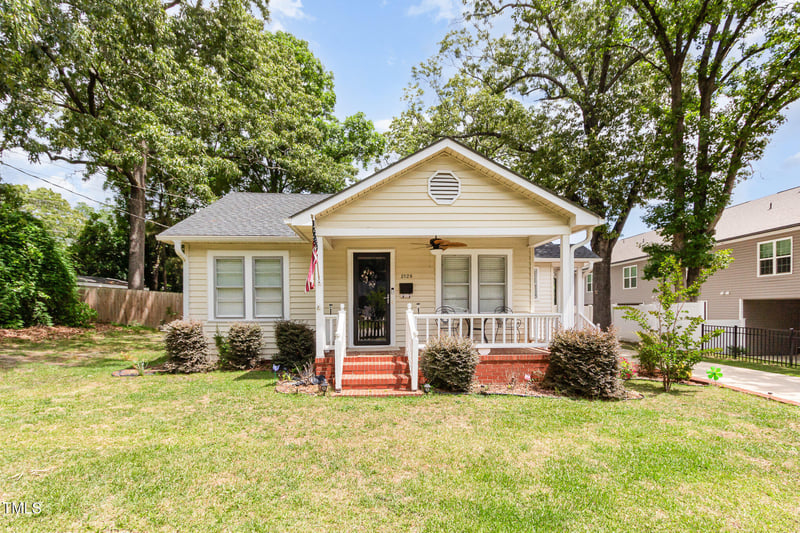 2128 Elvira St, Fayetteville, NC 28303