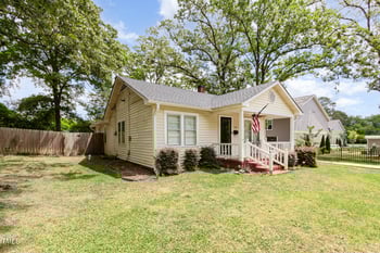 2128 Elvira St, Fayetteville, NC 28303