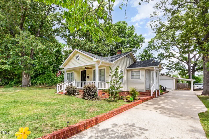 2128 Elvira St, Fayetteville, NC 28303