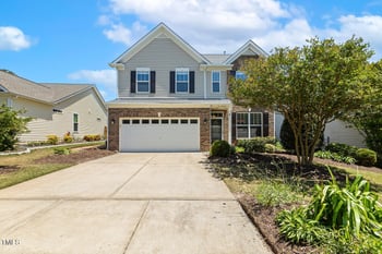 2128 Feather Ridge Dr, Holly Springs, NC 27540