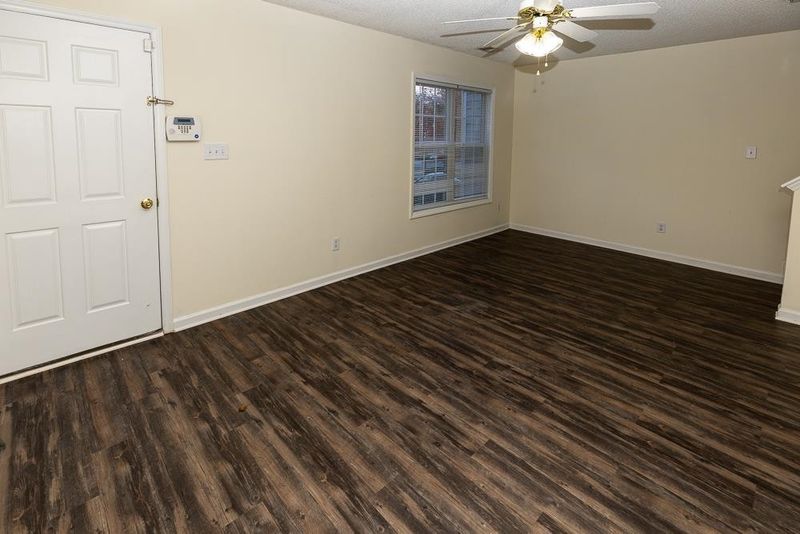 2128 Walnut Bluffs Ln, Raleigh, NC 27610