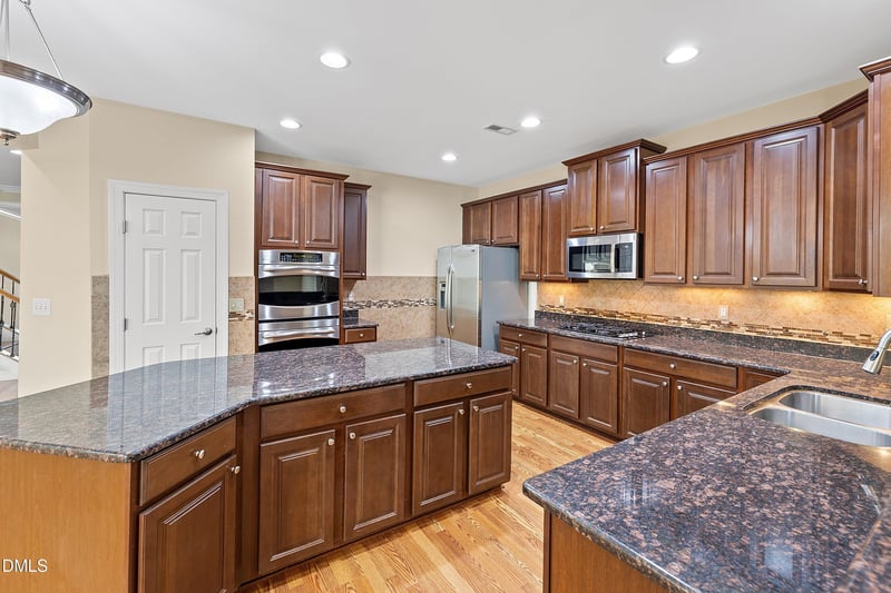 2129 Glade Valley Ln, Morrisville, NC 27560
