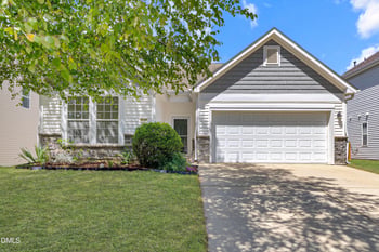 2129 Maizefield Ln, Fuquay Varina, NC 27526