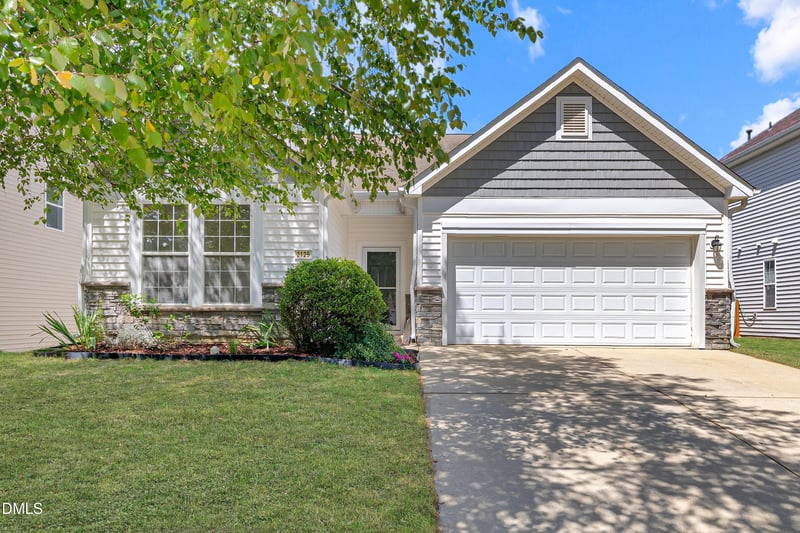 2129 Maizefield Ln, Fuquay Varina, NC 27526