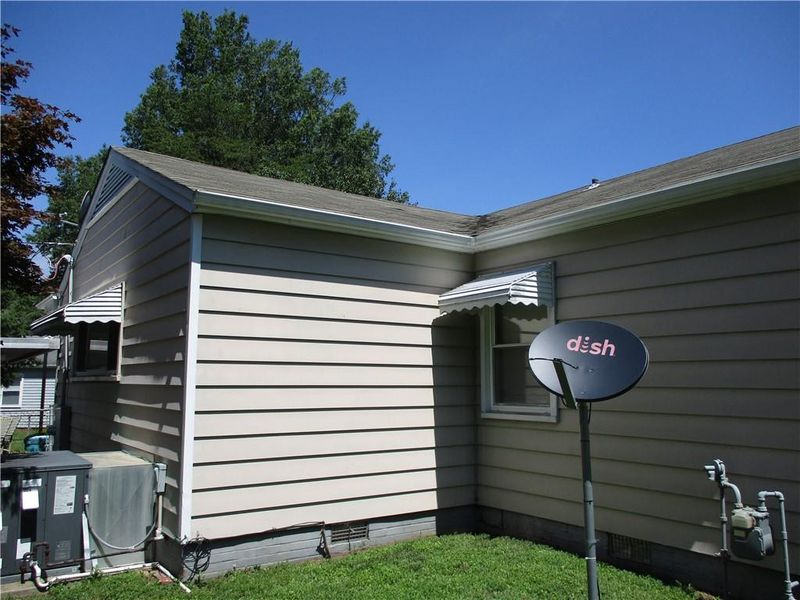 2129 Roger St, Burlington, NC 27217