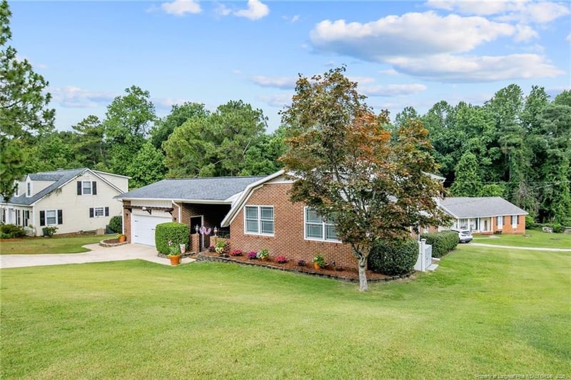 2129 Rolling Hill Rd, Fayetteville, NC 28304