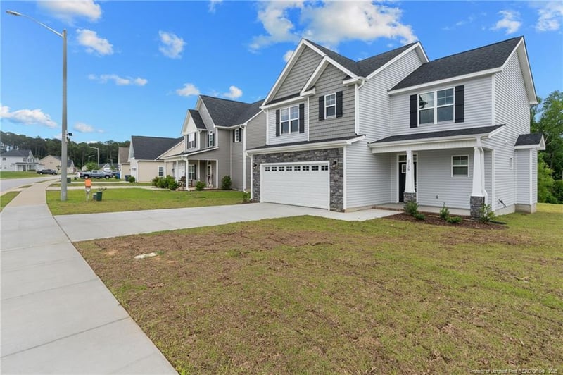 2129 Stonewash Dr, Fayetteville, NC 28306