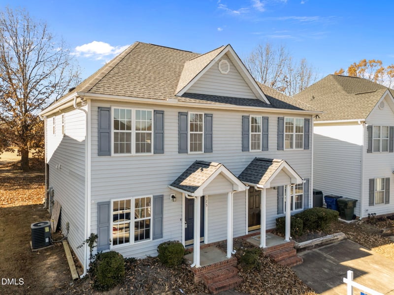 2129 Ventana Ln, Raleigh, NC 27604