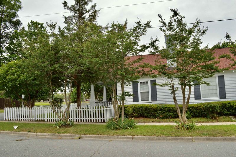 213 S 5th St, Smithfield, NC 27577