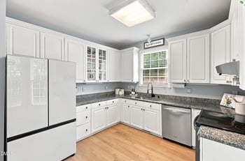 213 Avent Pines Ln, Holly Springs, NC 27540