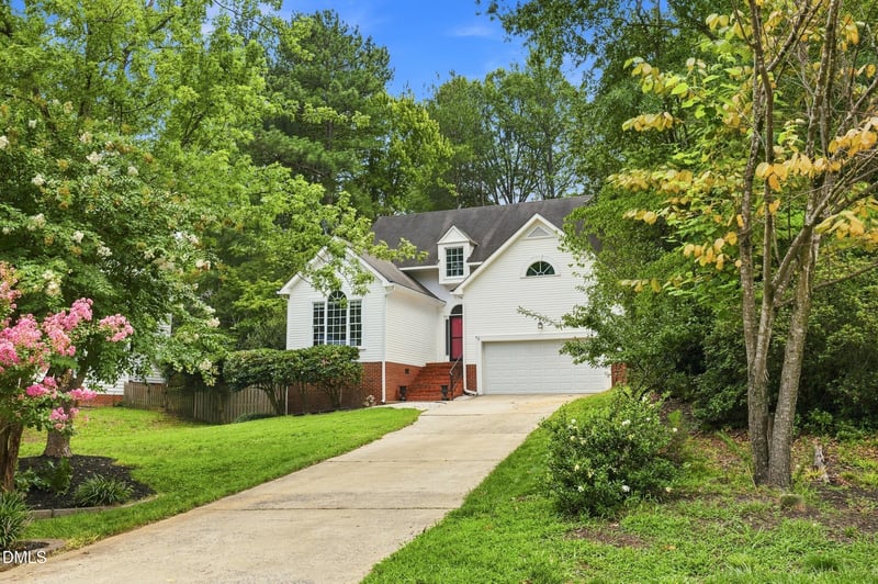 213 Avent Pines Ln, Holly Springs, NC 27540