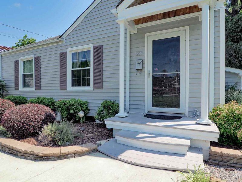 213 Baggett Ave, Raleigh, NC 27604