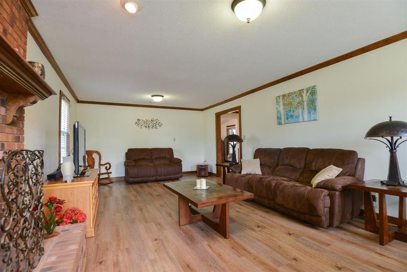 213 Beechwood Hill Dr, Raleigh, NC 27603