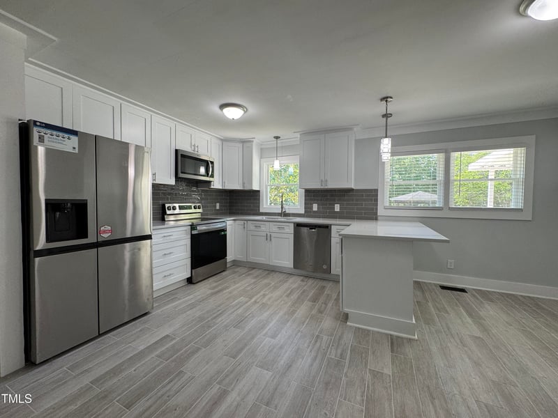 213 N Brevard St, Selma, NC 27576
