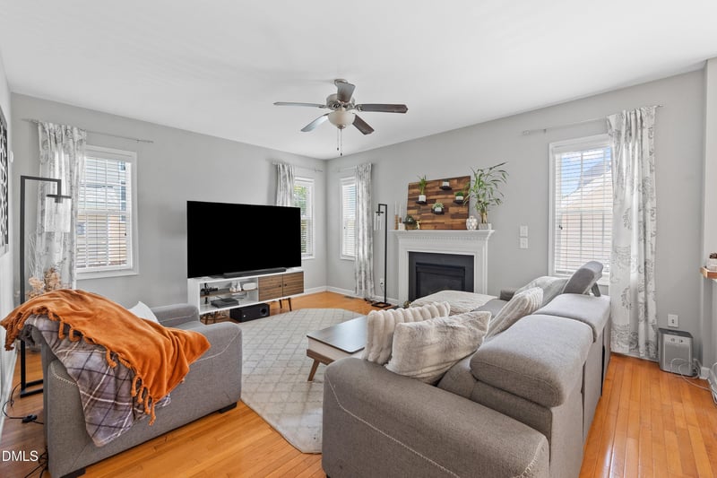 213 Butterbiggins Ln, Apex, NC 27539