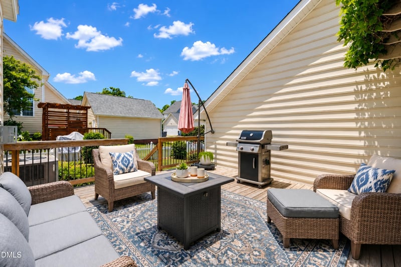 213 Butterbiggins Ln, Apex, NC 27539