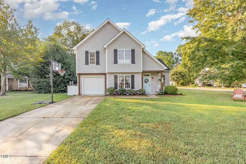 213 Capello Ct, Holly Springs, NC 27540